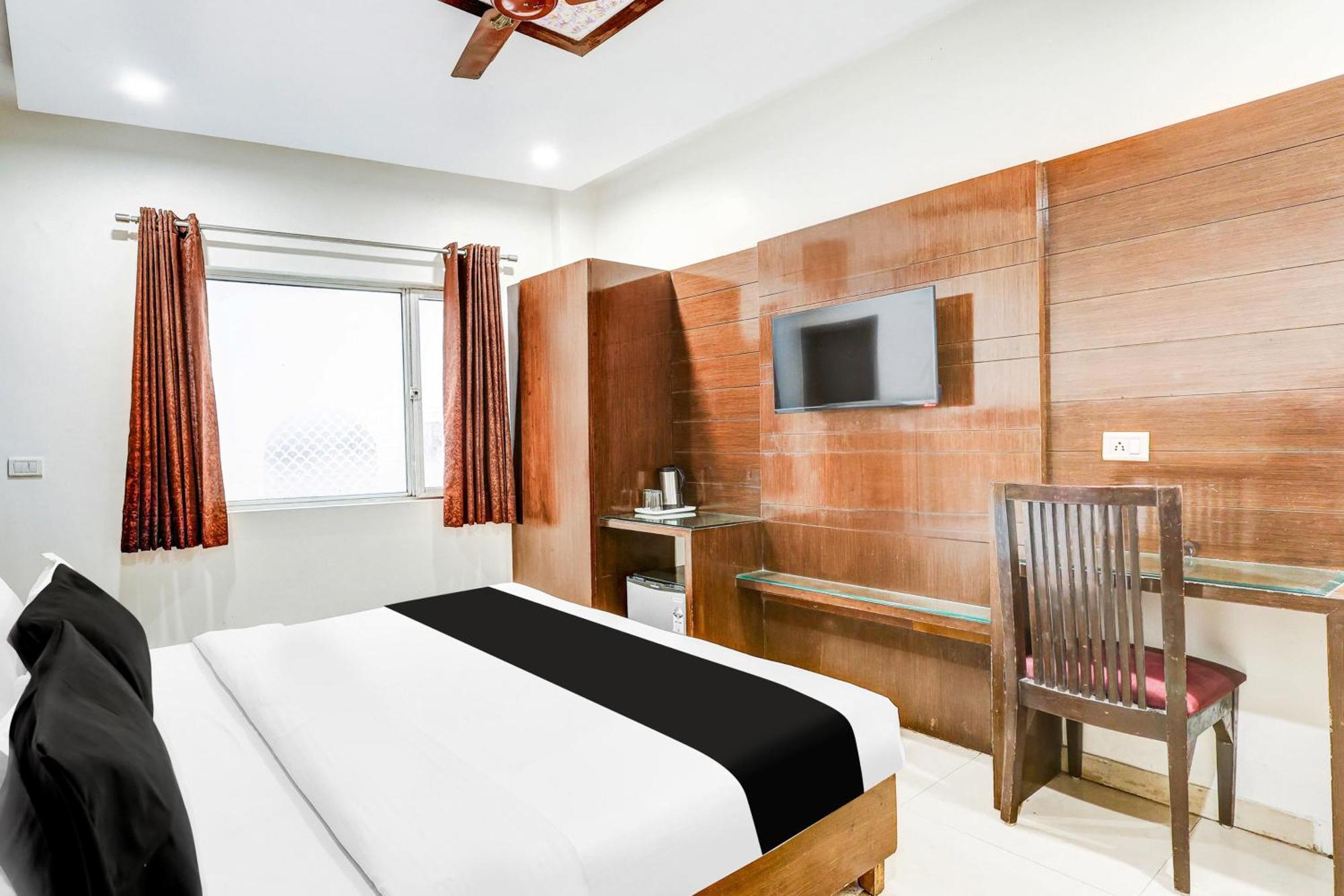 Super Townhouse Arakashan Road Paharganj Formerly Mohan International New Delhi Eksteriør bilde