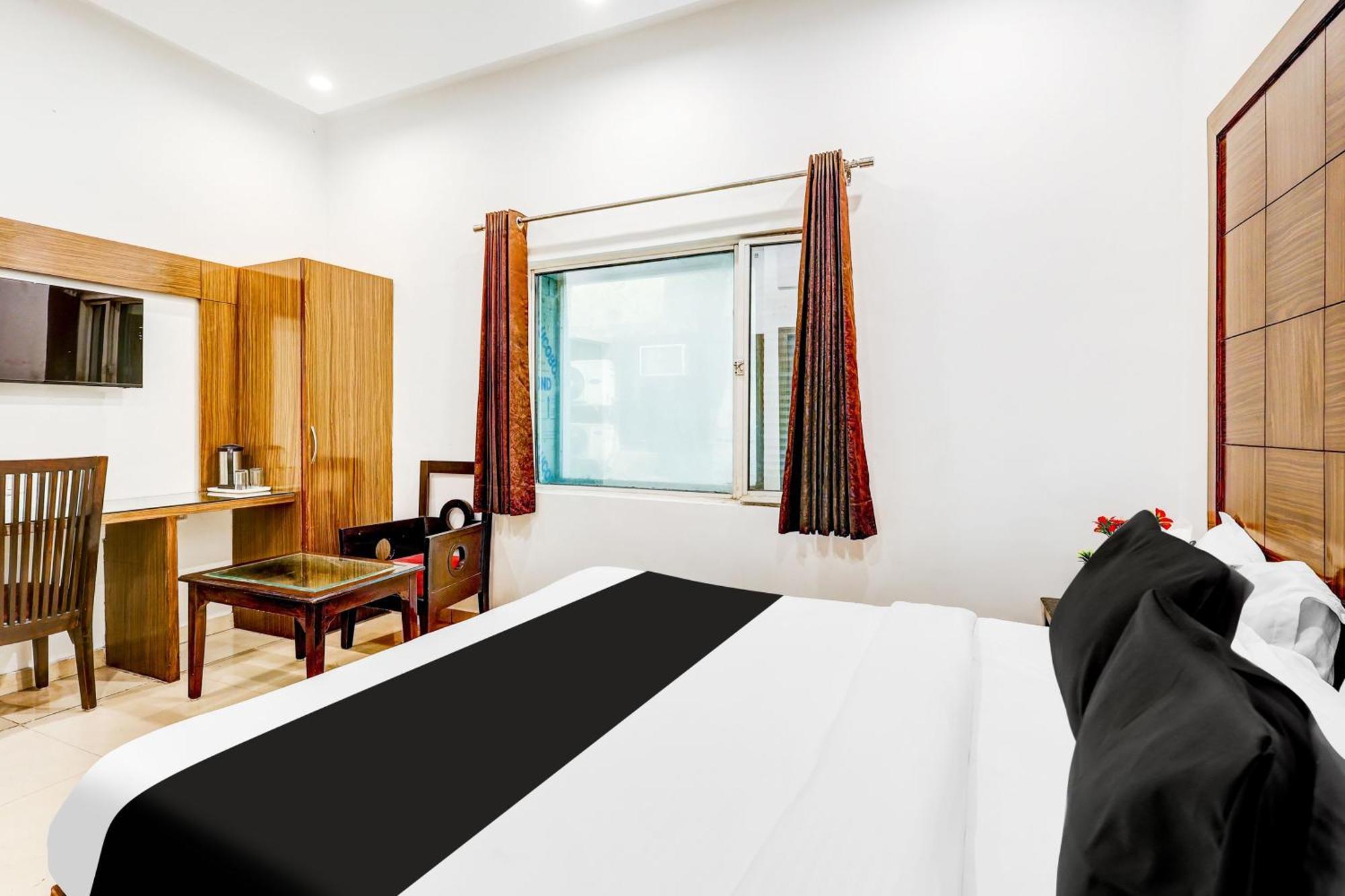 Super Townhouse Arakashan Road Paharganj Formerly Mohan International New Delhi Eksteriør bilde