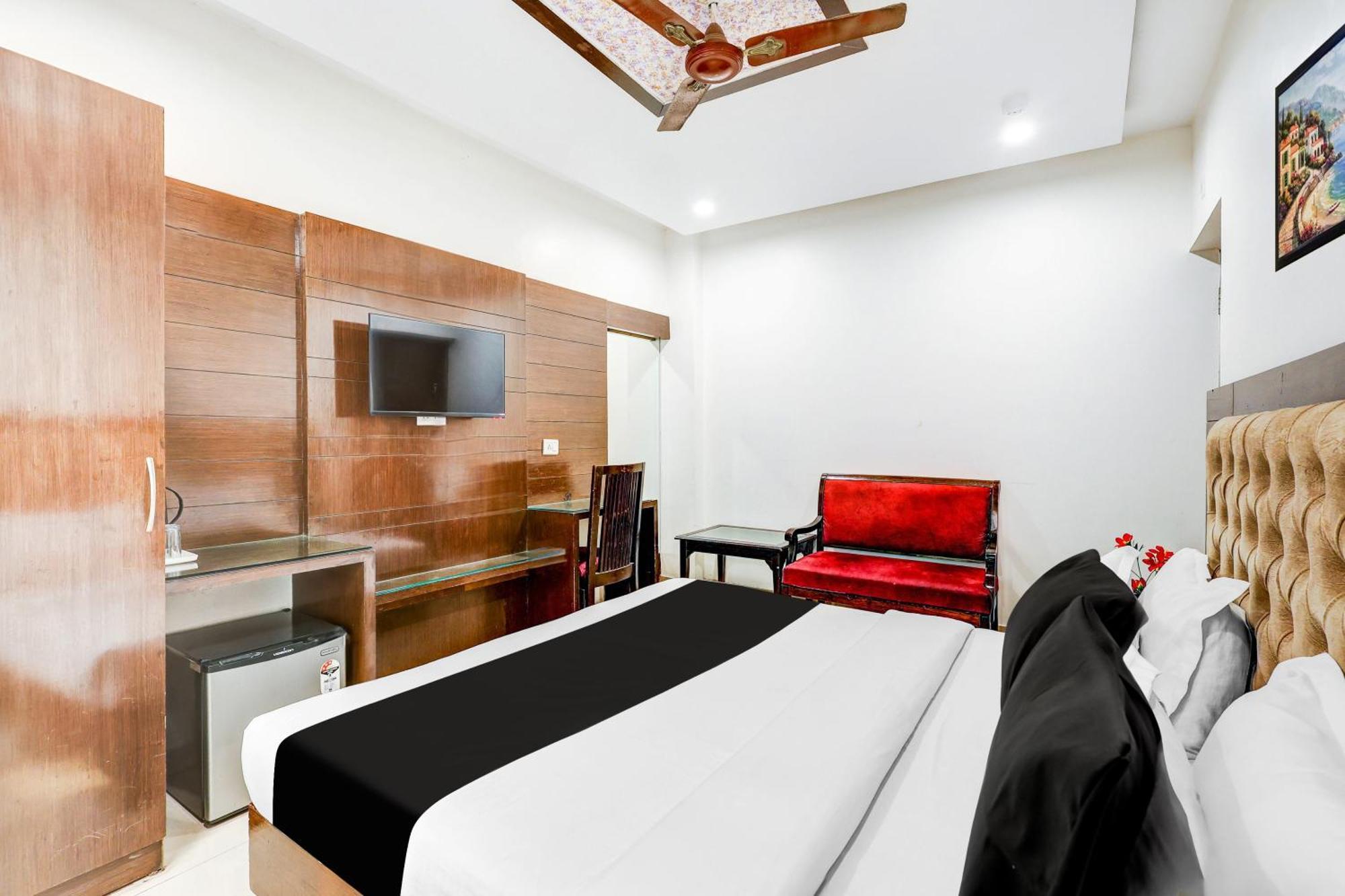 Super Townhouse Arakashan Road Paharganj Formerly Mohan International New Delhi Eksteriør bilde