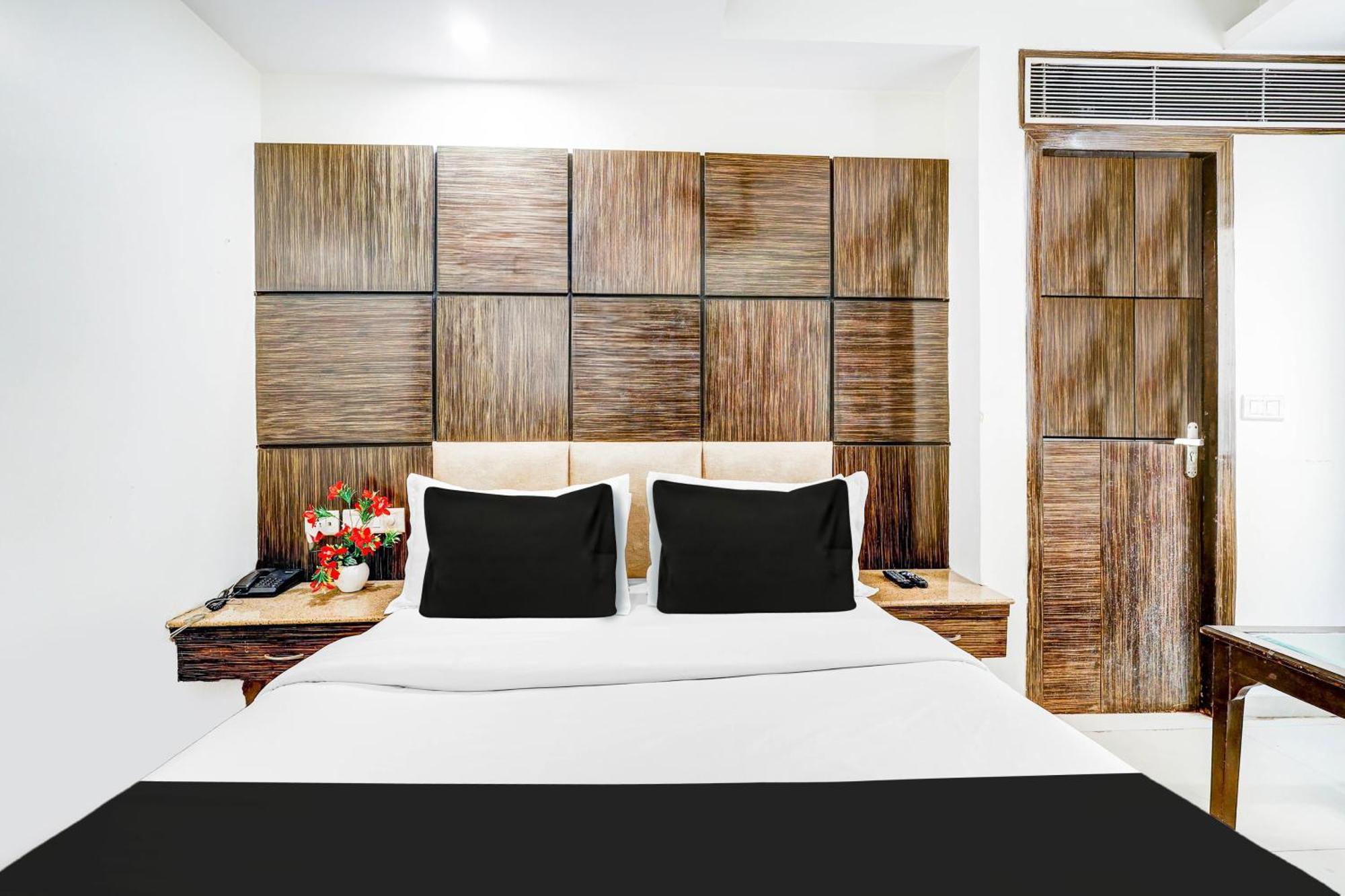Super Townhouse Arakashan Road Paharganj Formerly Mohan International New Delhi Eksteriør bilde
