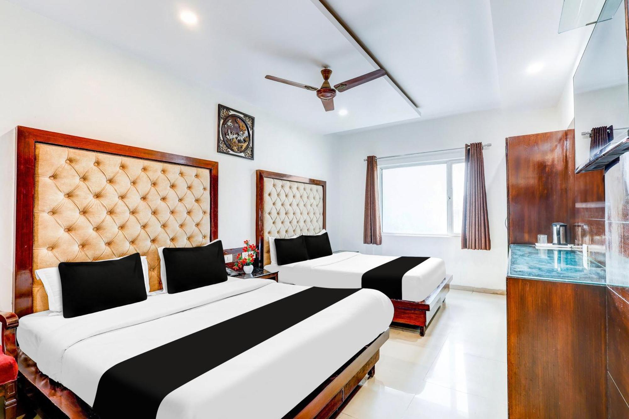 Super Townhouse Arakashan Road Paharganj Formerly Mohan International New Delhi Eksteriør bilde